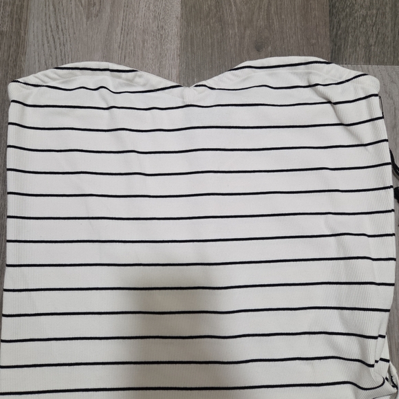 NWT Brunette The Label Black White Striped Ribbed Tube Top Stretchy Minimalist - Picture 3 of 7